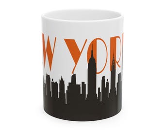 Taza de cerámica con texto naranja y el horizonte de Nueva York / Taza de café con paisaje urbano.