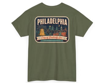 Filadelfia - Camiseta con etiqueta de equipaje de mediados de siglo / Camiseta retro con el escudo de la ciudad y el horizonte