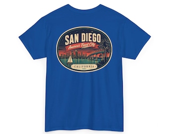 San Diego - Camiseta con etiqueta de equipaje de mediados de siglo / Camiseta retro con insignia de ciudad costera