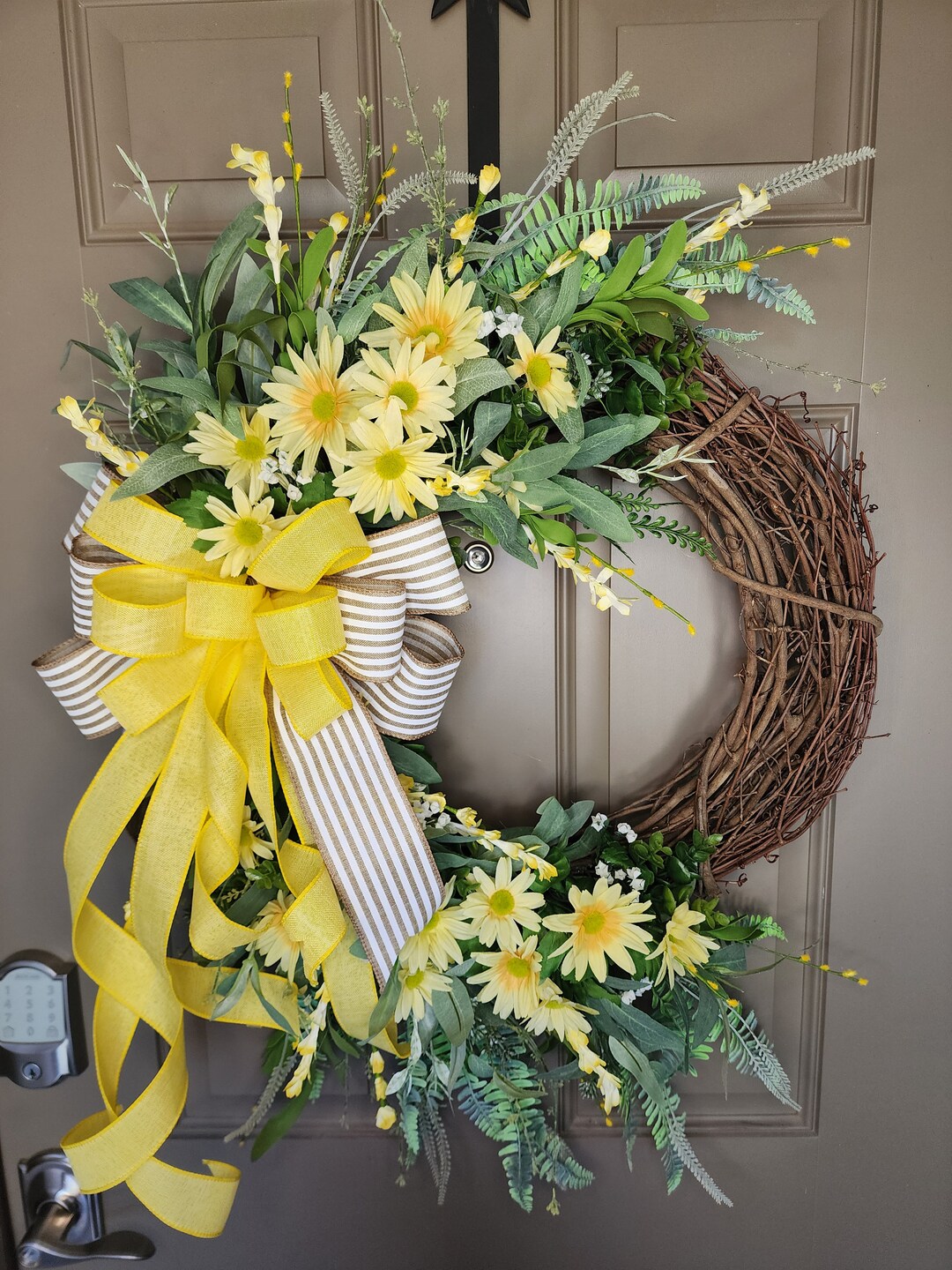 Yellow Daisy Front Door Wreath, Summer Daisy Door Decoration, Yellow