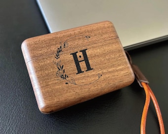 Custom Engraved Wood AirPodsPro3/2/1 Airpods4 Case, Wooden Protective Cover for Airpods, Earpods Cover with Keychain, Birthday Gift
