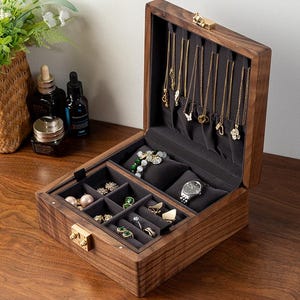 Benutzerdefinierte Gravur Walnussholz Schmuckschatulle für Frauen, hochwertige Schmuckschatulle, Halskette Uhr Organizer Lagerung, Weihnachtsgeschenk