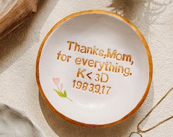 Custom ring dish,Mother's day gift,Custom Date and Initials Jewelry Dish,Engagement Gift,Wedding Gift, Gift for Wife and Mom,Gift for Her