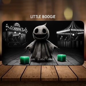 Little Boogie - TCG Playmat - 22" x 12" polegadas - Tapete para jogos de tabuleiro ou cartas