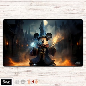 Mick the Sorcerer - Tappetino da gioco TCG - 24" x 14" o 31,5" x 15,5" pollici - Gioco da tavolo, gioco di carte o tappetino da scrivania