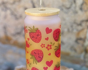 Copa de lata de vidrio de fresa floral de 18 oz / Copa Kawaii / Copa de fresa y margarita / Copa de vidrio moderna / Copa de vidrio linda / Regalos / Regalo lindo