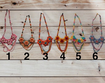 Mexican handmade floral beaded necklace/huichol necklace/chaquira handmade necklace/ collar de artesanal chaquira/Native necklace/chaquira