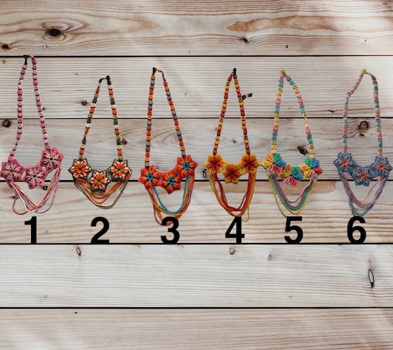 Mexican handmade floral beaded necklace/huichol necklace/chaquira handmade necklace/ collar de artesanal chaquira/Native necklace/chaquira