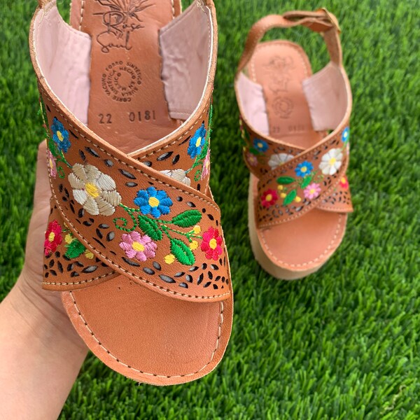 ladies huarache sandals