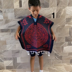 Mexican Poncho Aztec calendar.Gaban Blanket Kid Size.Talla de Niño Poncho Mexican   Poncho  Calendario azteca.Aztec calendar poncho serape