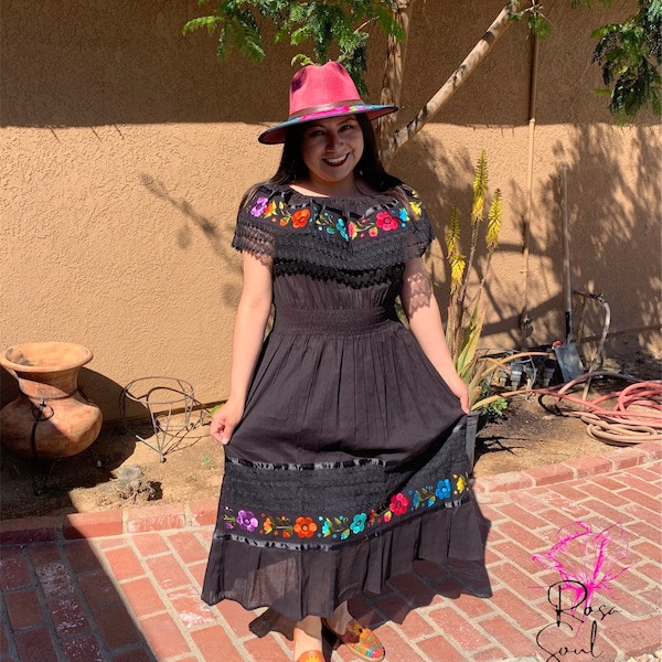 Handmade Mexican embroidered Campesina dress.Off shoulder dress, One Size fits all. Oaxaca embroidered dress. Vestido artesanal.Floral Dress