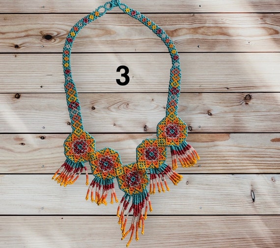 Chaquira necklace discount