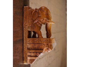 Handgesneden teakhouten deurbeugel olifant: Indiaas muurdecor