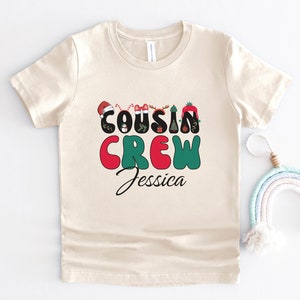 Cousin Crew Kleinkind Shirt, Cousin Crew Weihnachtsshirt, Benutzerdefiniertes Weihnachtscousin Sweatshirt, Cousin Passende T-Shirts mit Namen, Weihnachtsshirt
