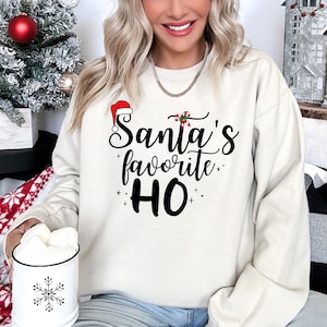 Santa&#39;s Favorite Ho Sweatshirt Funny Holiday Sweater For Women Funny Santa Shirt Ugly Christmas Sweatshirt Xmas Party Sweater Gift For Her