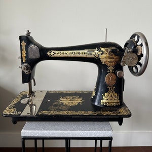 Antique 1905 Singer 27 Gold Sphinx Sewing Machine