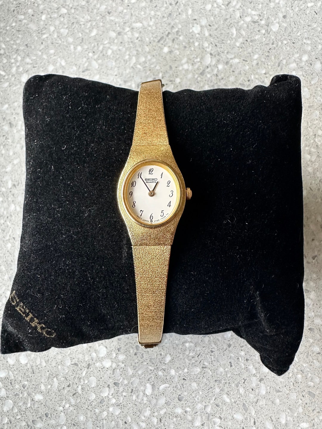 Vintage Seiko Women Watch Gold Tone Black Wave Half Moon