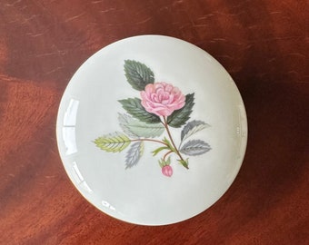 Prato e tampa de bugigangas Wedgwood Bone China Hathaway Rose coleção vintage