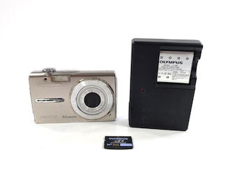 Olympus FE-280 Digital Camera – Silver 8MP Point and Shoot (Tested Working) Y2K
