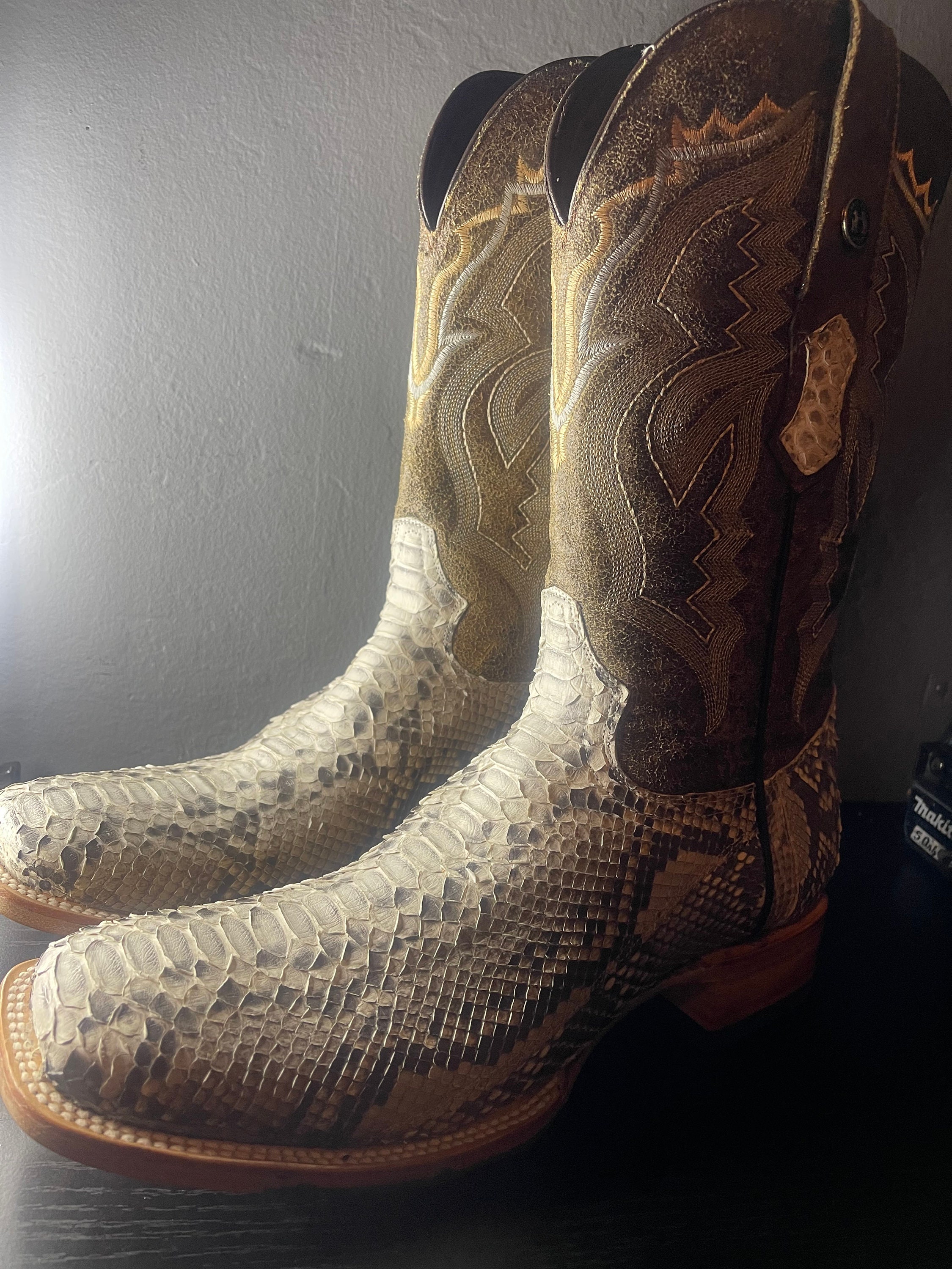 Cobra cowboy boots top