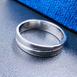 Minimalist Sterling Silver Men&#39;s Promise Ring • Custom Engraved Band • Gift for Boyfriend • Handmade Polished Wedding Ring for Him