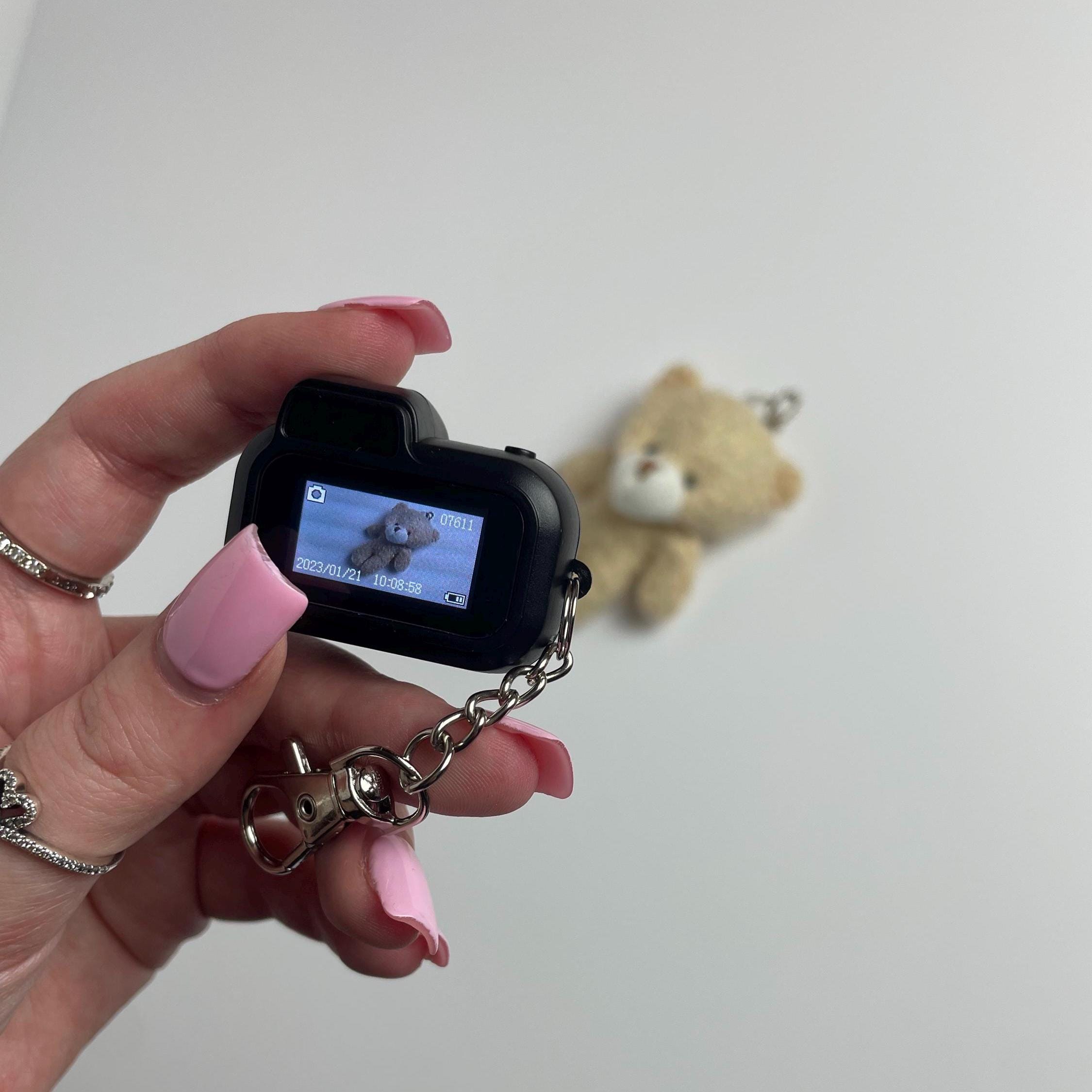 Retro Mini Working Camera with Screen 1080p HD Portable Small Camera Photo and Video TF SD Card Gift Y3000