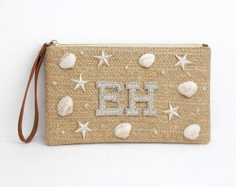 Beige gewebte Kupplung Urlaub Strand Club Initialen personalisiert Ibiza Vibes Partytasche Patches Muschel Griechenland Sternfisch Perle