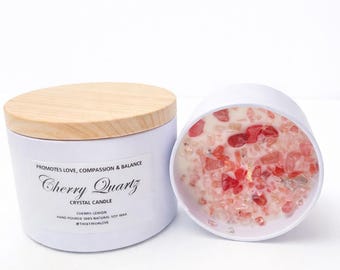 Kirschquarz-Kerze: Heilender Kristall, nach Kirschduft riechendes Sojawachs