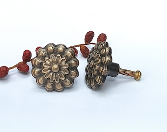Carved Brass Cabinet Knob Set – Vintage Floral Hardware