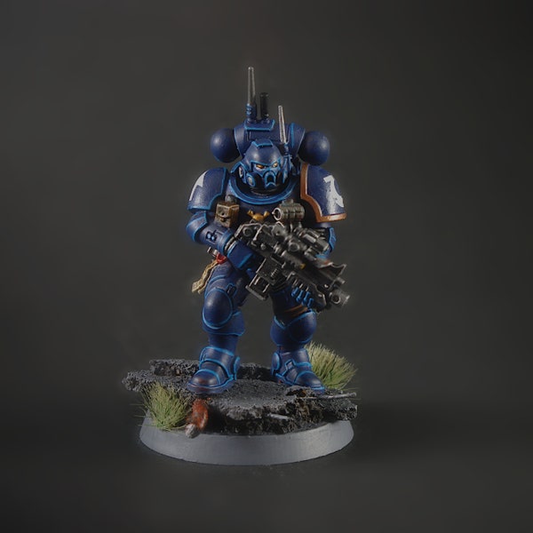 Ultramarine Primaris Infiltrator - Warhammer 40k miniature *Painted*