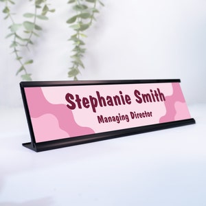 Custom Signs Pink Consultant Beautician Nail Technician Salon Manager Therapist Desk Name Plaque Sign Rose Gold Black Silver Stand