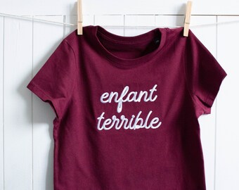 Personalisiertes, besticktes Kinder-T-Shirt – Individuell gestaltbarer Text – Originelles Geschenk für Jungen und Mädchen – Baumwoll-T-Shirt mit Stickerei
