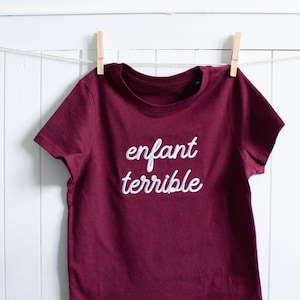 Personalized embroidered children&#39;s t-shirt - Text of your choice - Original gift for boys and girls - Cotton t-shirt with embroidery