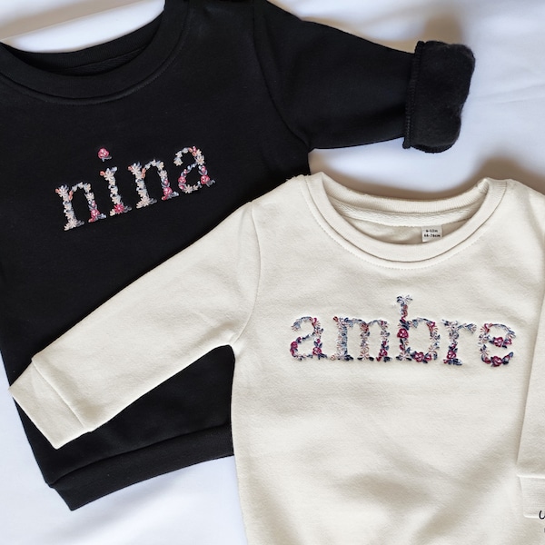 Pull sweat brodé personnalisé prénom bébé, pull bébé prénom fleuri, idée cadeau naissance, sweat coton bio