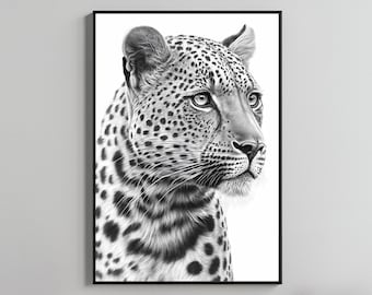 Puede incluir: Lámina artística enmarcada en blanco y negro de la cabeza de un leopardo. El detallado dibujo a lápiz muestra la cara del leopardo, con manchas y texturas de pelaje. La obra de arte está sobre un fondo blanco.