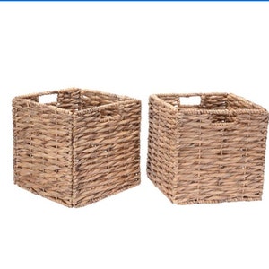 Villacera Set of 2 Handmade Twisted Wicker Baskets with Handles (Natural)