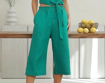 Linen Women Cropped Pants With Elastic Waist and Pockets, Summer Minimalist Capris Trousers / Emerald