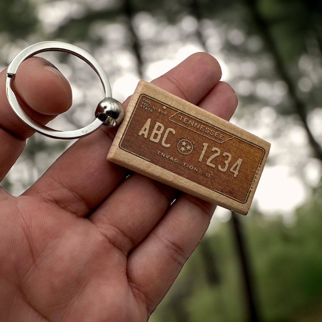 License Plate Hippie Camping Vintage Van Cat Acrylic Keychain Cat Lover Gift P226138