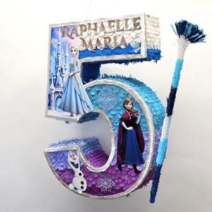 Piñata personnalisée Reine des Neiges avec prénom et bâtonnet – chiffres de 2 à 7 – fabriquée à la main à Vienne