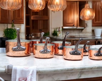 Gaillard Paris hammered copper saucepan with new tin, year 1960, 4mm copper