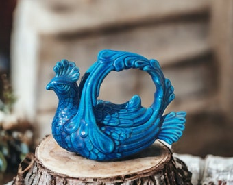 Grande poule ou paon en céramique bleu, vide poche ou panier à oeuf