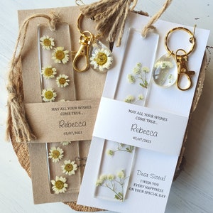 Personalized floral resin bookmark with keychain. Bridesmaid gifts. Wedding favors. Graduation gift. Best friend gift. Nature lover