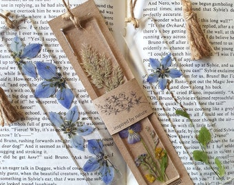 Gifts for readers. Pressed flower bookmark. Book lovers. Gifts for book lovers women. Book merch. Teacher gift.