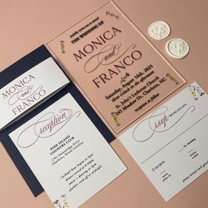 Faire-part élégant en acrylique/ Faire-part en acrylique/ Faire-part de mariage transparent/ Faire-part de mariage avec impression de texte noir et bordeaux