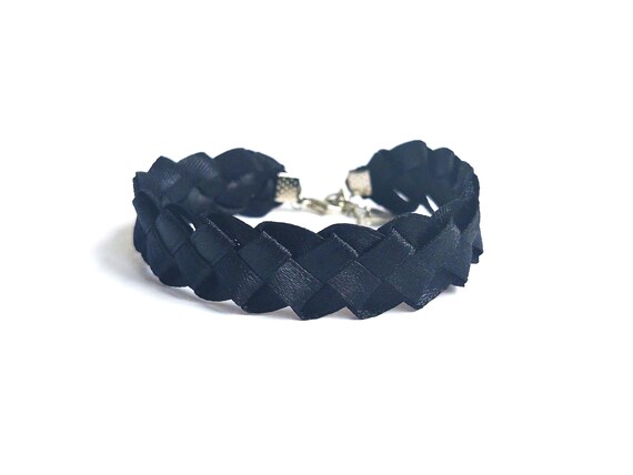 Black ribbon bracelet discount