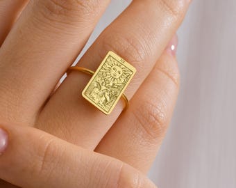 Gold Tarot Card Signet Ring: Mystical Sun Major Arcana