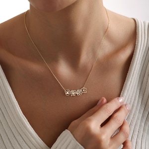 14K Solid Gold Dainty Birth Flower Necklace, Charming 14K Gold Birth Flower Necklace, Birth Flower Bouquet Necklace, Delicate Gift for Mom