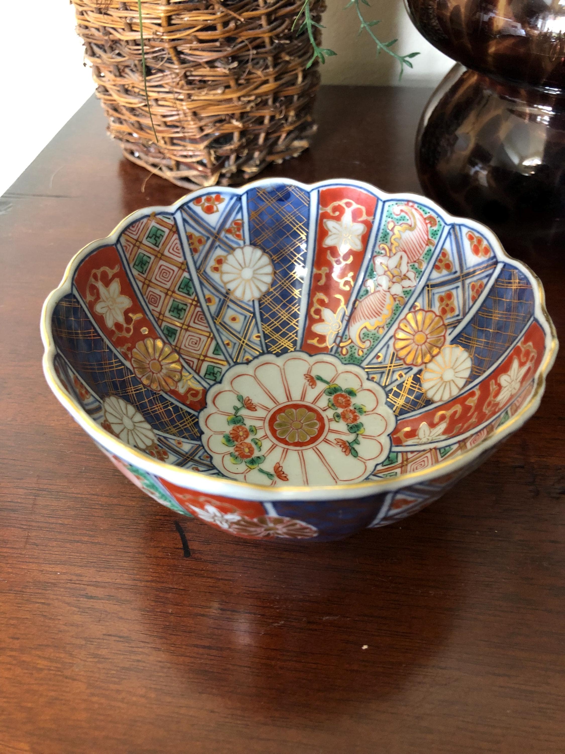 Rare Scalloped Edge Hand Painted Gold Accent Floral Japanese