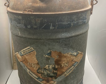 Vintage Champion Oil Can (Cab S)