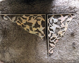 Soporte en forma de L de metal con diseño de colibrí (JM)